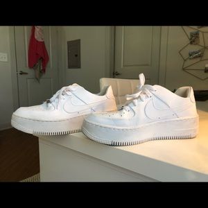 White Nike AirForce Sage Womens 7.0